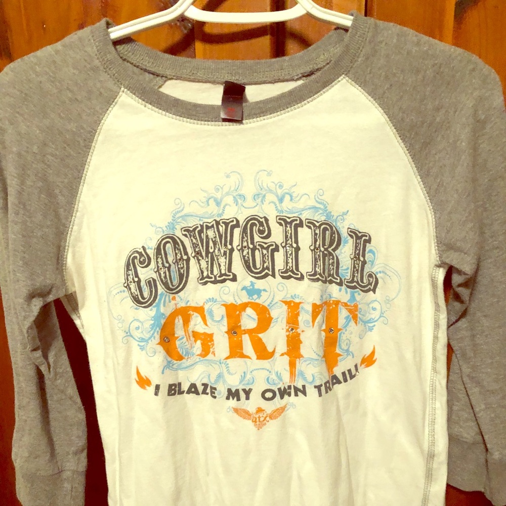 3/4 sleeve t shirt size SM